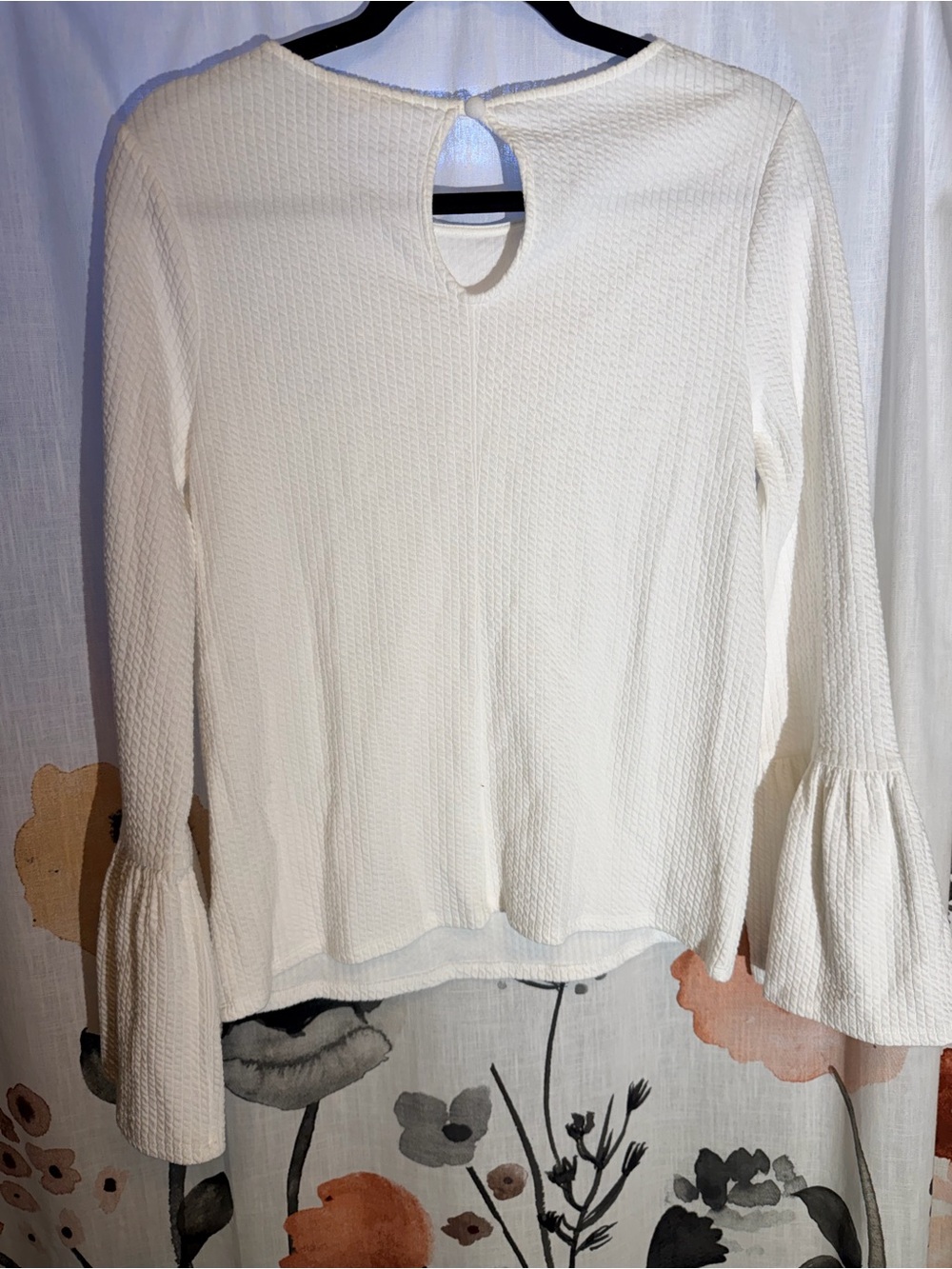 Porridge Anthropologie Textured Bell Sleeve Top - Size Medium - Picture 6 of 9